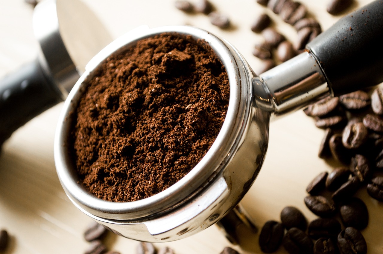 Compacte koffiestation voor dagelijkse caféliefhebbers. Compacte koffiestation voor dagelijkse caféliefhebbers.