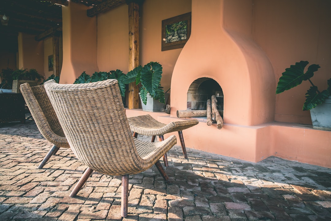 Stijlvol terras met moderne zomerhaard. Stijlvol terras met moderne zomerhaard.